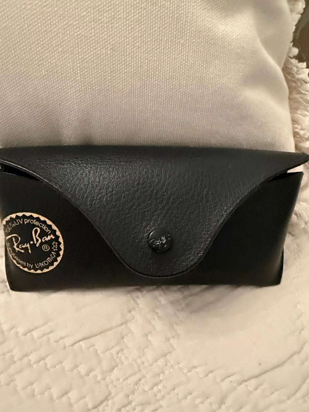 Ray-Ban 3025 Black Aviator Sunglasses - Picture 4 of 6